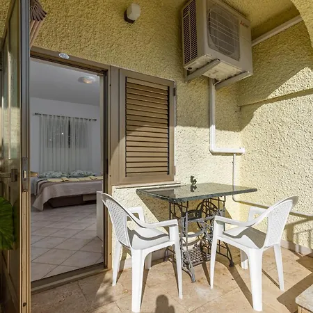 Mima Apartment Porec Exterior photo
