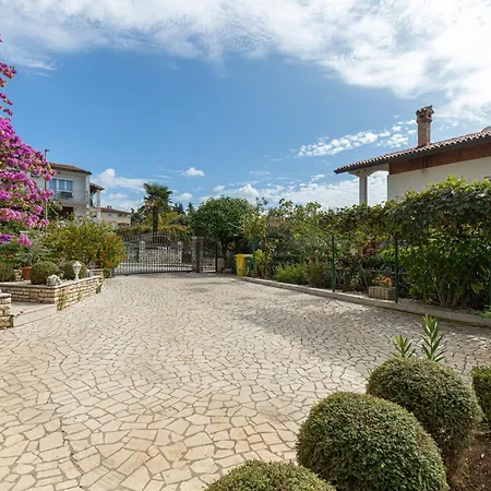 Mima Apartment Porec Exterior photo