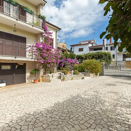 Mima Apartment Porec Exterior photo